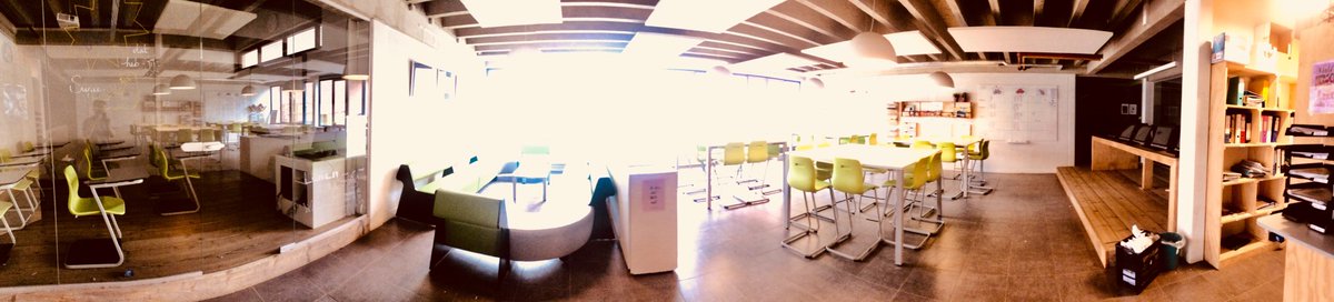 jotondeur's tweet photo. Zo’n leeromgeving wil ik ook op de universiteit, kan dat? #materialiteit #schoolarchitectuur #Diest #vub #ugent https://t.co/CFbIiIgPZJ