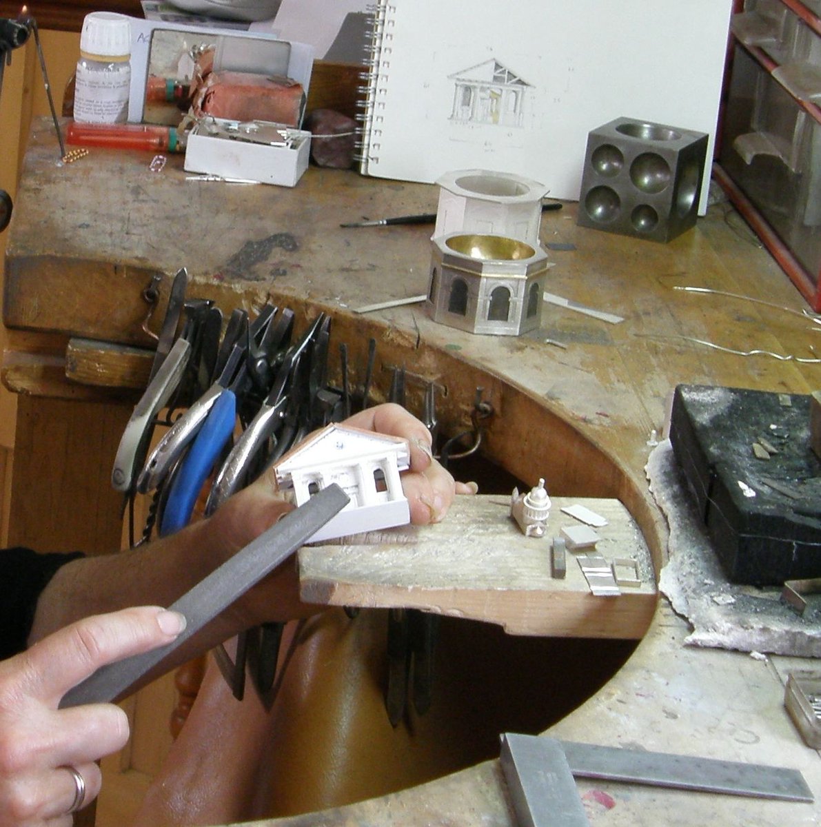 Join <a href="/SoniaCheadleLDN/">Sonia Cheadle London</a> for <a href="/GoldsmithsCo/">The Goldsmiths' Company</a> and <a href="/Fortnums/">Fortnum & Mason</a> #MeettheMaker Demonstrations. See how Cheadle combines traditional and contemporary techniques to create timeless pieces during this unique event. 

4:30pm - 6:30pm, Thurs 17 May 2018 
Find out more > buff.ly/2Jo13VJ