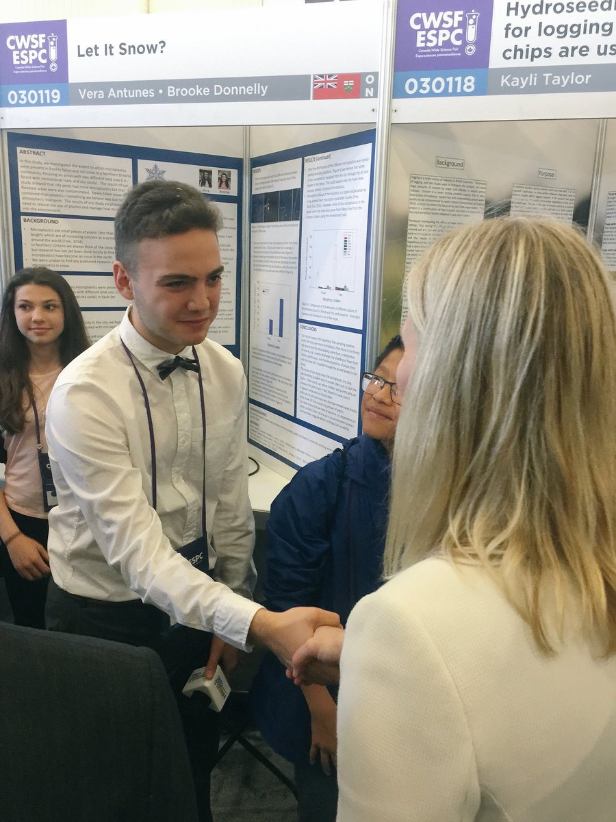cathmckenna's tweet photo. Out and about meeting with many amazing young Canadian scientists who are working to solve big challenges like #ClimateChange and marine plastics. Feeling inspired! @cwsf_espc @Carleton_U 👨‍🔬👩‍🔬#CWSF2018 #STEM #OttawaCentre https://t.co/6mFInspzGB