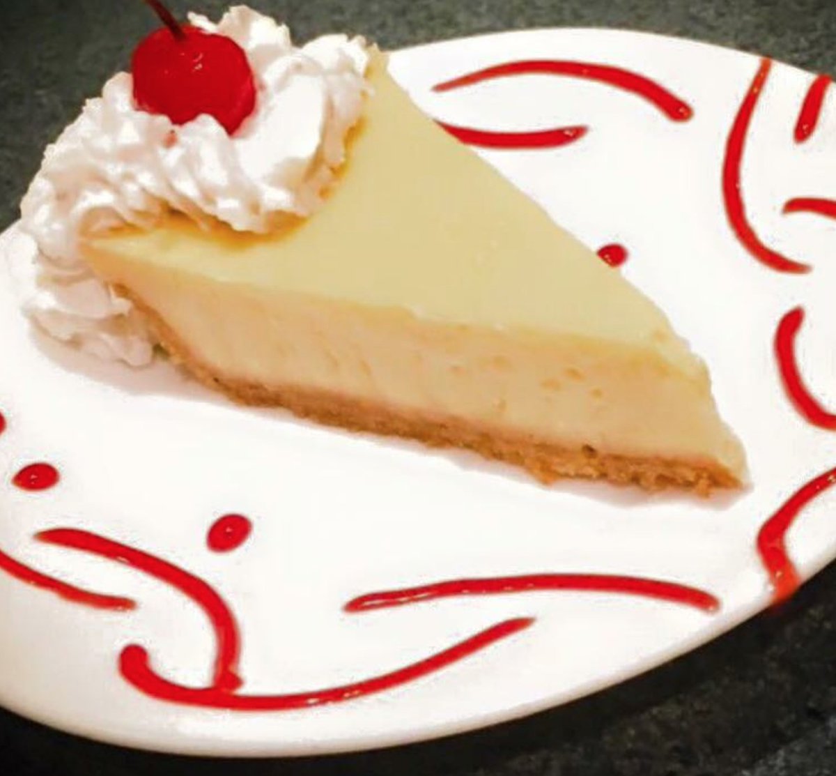 BoathouseGrill's tweet photo. Count the memories, not the calories! #fortmyersbeach #localloveus #keylimepie https://t.co/x2brcZwSlc