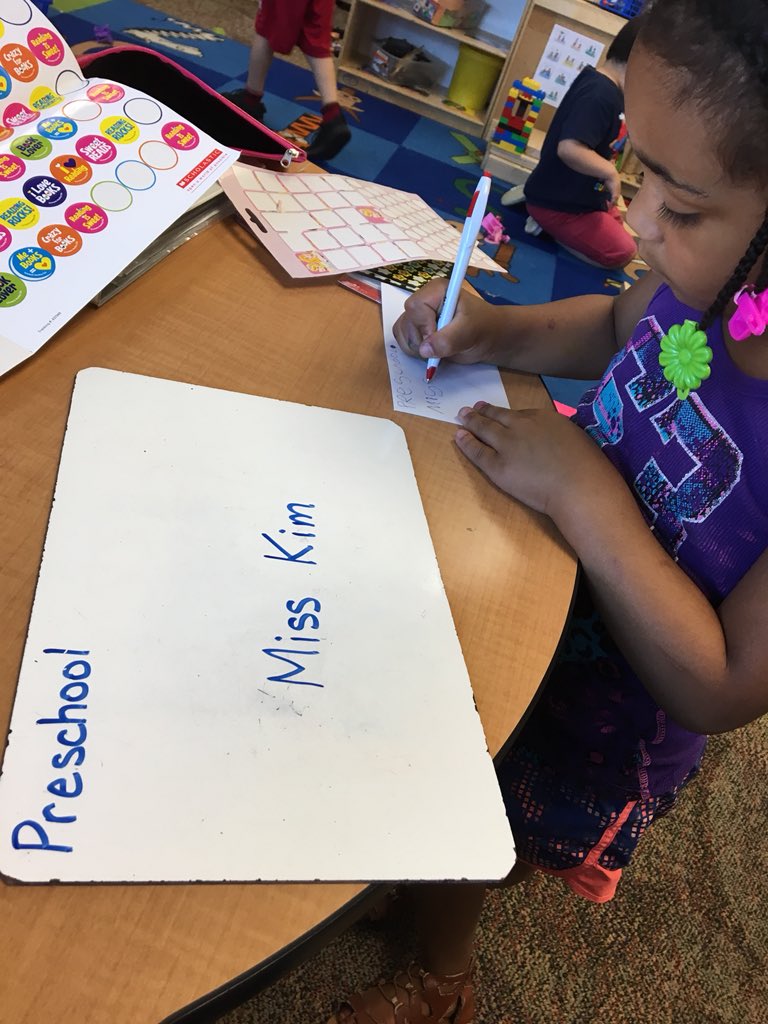 AvasmomJen's tweet photo. Prepping invitations to the big parade! #scpsi #musicstudy #paradesarefun #writing https://t.co/nPjxYDkqhl