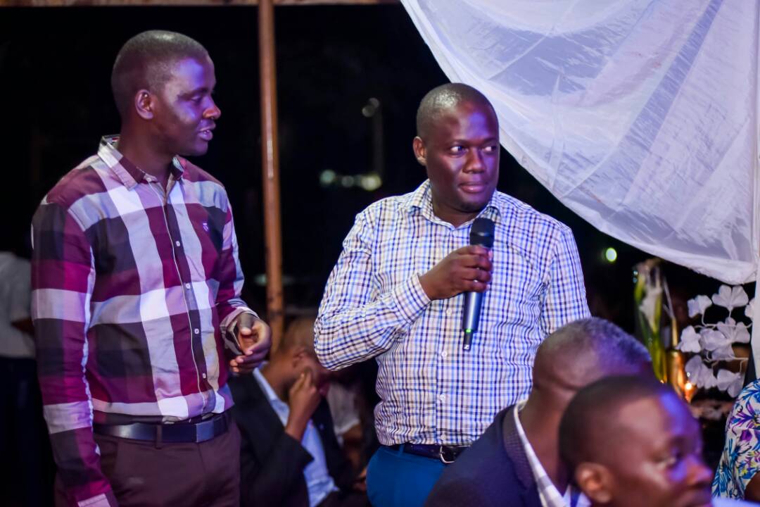rotaractnateete's tweet photo. @Cmpijja @MwombekiA @mildredn023 @KakubaJude @JonathanLukza @SarahOwembabazi @aminanasaazi @AngelKisekka @JSKiwanuka @LuswataRi The members of the #Hardnats never fail to turn up
#PatrickInstallation https://t.co/tjyCNaOsLA