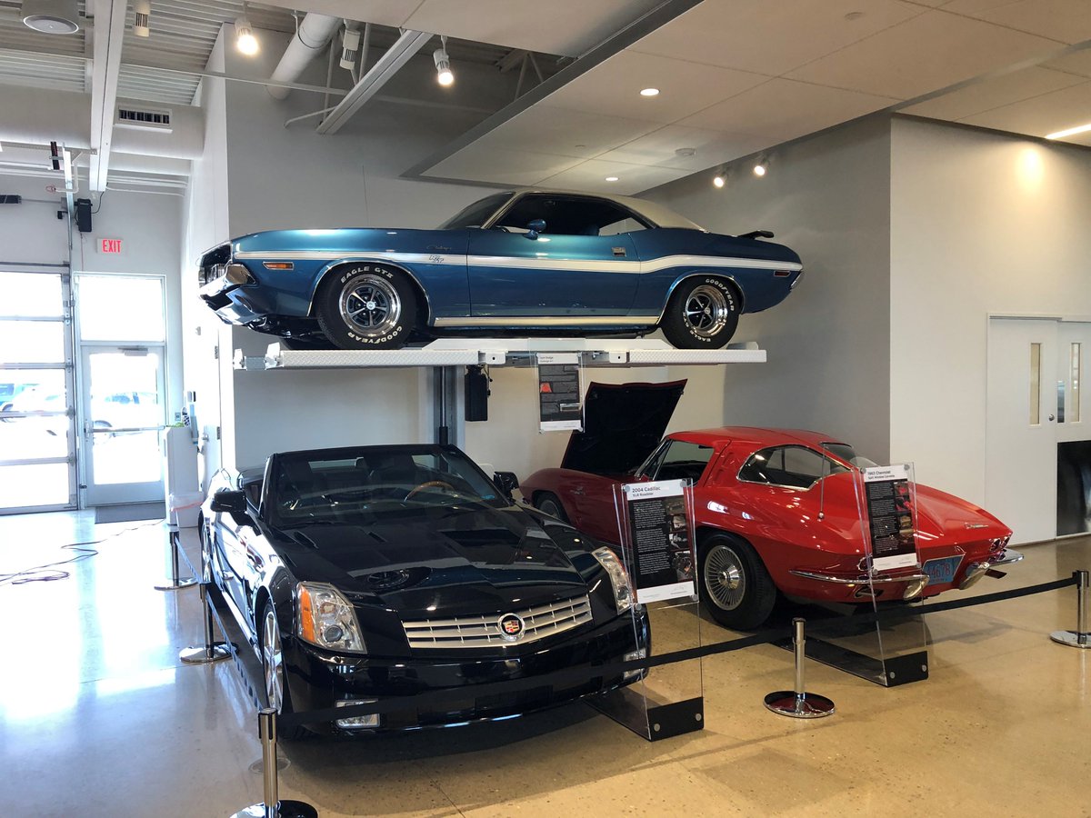 LKQRefinish's tweet photo. #PursuingGrowthandLearning surrounded by vintage cars at the Green Bay Car Museum is highly recommended. Shout out to our WI team, @AxaltaNAref , and @3M_Collision for putting this educational day together and doing more to #WOWtheCustomer. #FMCoreValues https://t.co/jjlZ6Zugsy