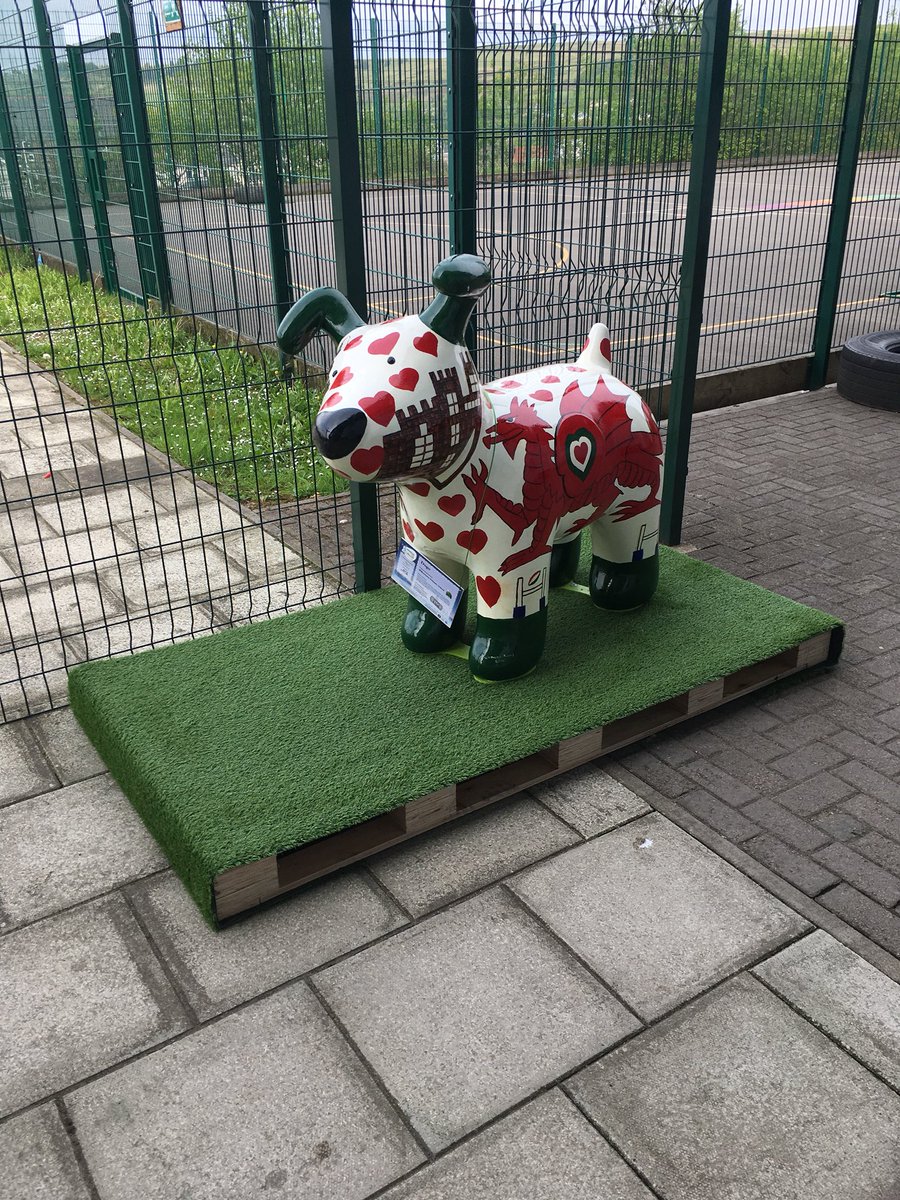 Willow_Meithrin's tweet photo. Enhancing the outdoor environment- Step 1. Watch this space! 😄🌳 @WillowtownPri #outdoors #outdoorlearning https://t.co/Vehc20P3aW