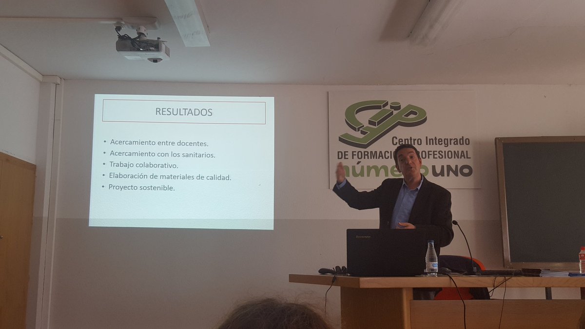 EquipoFormacion's tweet photo. En #CantabriaSkills2018 aprendiendo maneras de desarrollar mejores proyectos. Buenos resultados con los seminarios. Gracias al @FpCEPSantander @CEPSantander por su empuje por ayudarnos a los docentes con más herramientas para trabajar con nuestros alumnos! @cifpn1 https://t.co/zmJ66ZWxTM