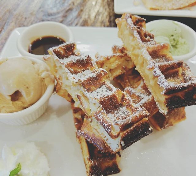 MyCocoCrepes's tweet photo. It's Wednesday again
That means another haiku
Don't waffle around
๐ธ
@shiori_chan #CocoCrepes #OhCrepeThatsGood #haiku #waffle #regram #potd #foodies #houstonfoodies #houstoneats #houstoneater #treat #treatyoself https://t.co/DA9mLTSNSg