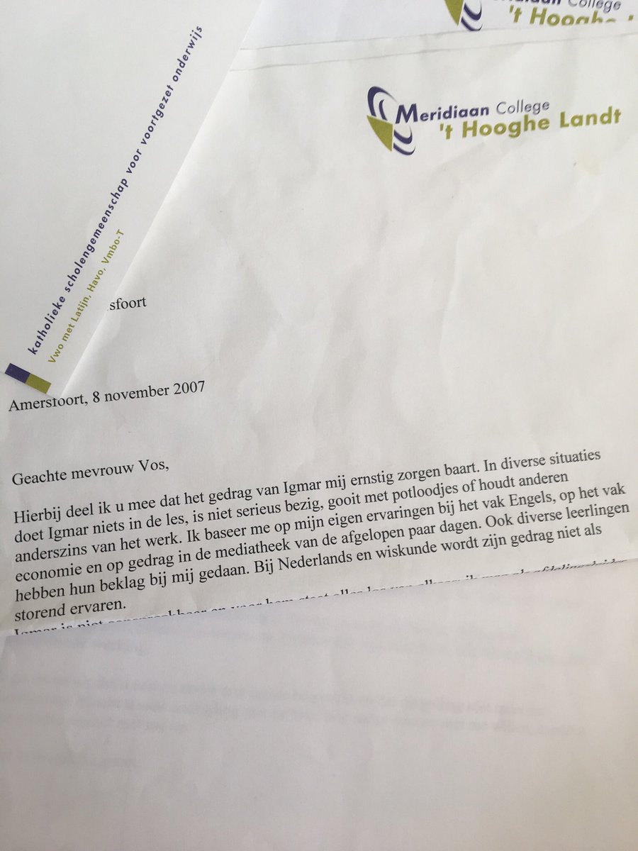 Hoe ik mijn middelbare school ben doorgekomen. ‘Bij Nederlands &amp; Wiskunde wordt zijn gedrag niet als storend ervaren.’ 🤣! #kwamgelukkignogeenbeetjegoed #oudeherinneringenbijmoederthuis