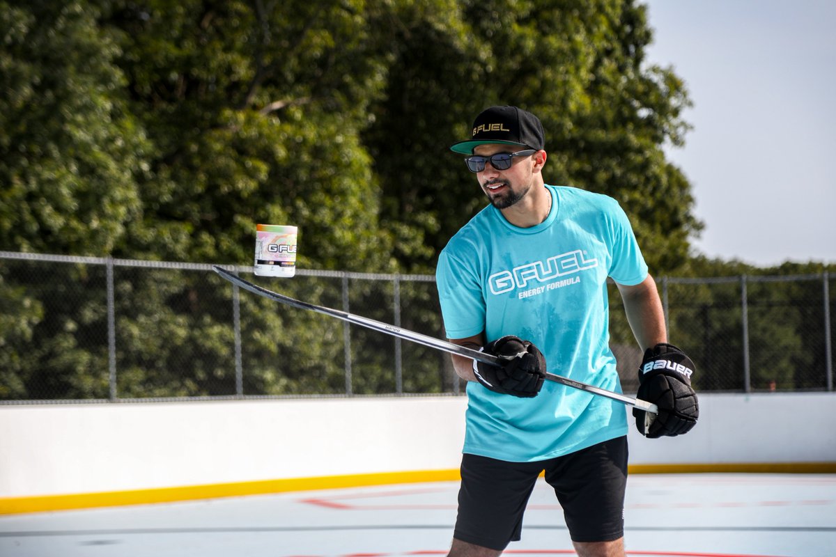 GFuelEnergy's tweet photo. "It's knuckle-puck time!" - D2 Mighty Ducks (1994)    

https://t.co/1qjaKDf0e0 🤓🏒🥅 https://t.co/cvze8xY2G6