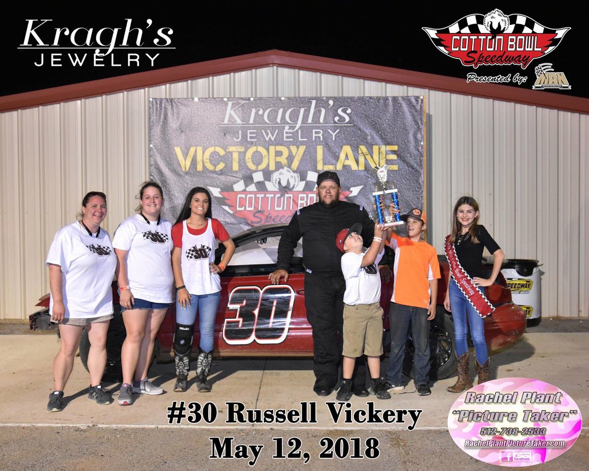amber_9705's tweet photo. Always a pleasure ππβ€οΈ #trophygirl #racing #30 #77j #36 #33c https://t.co/n71tyZCTQT