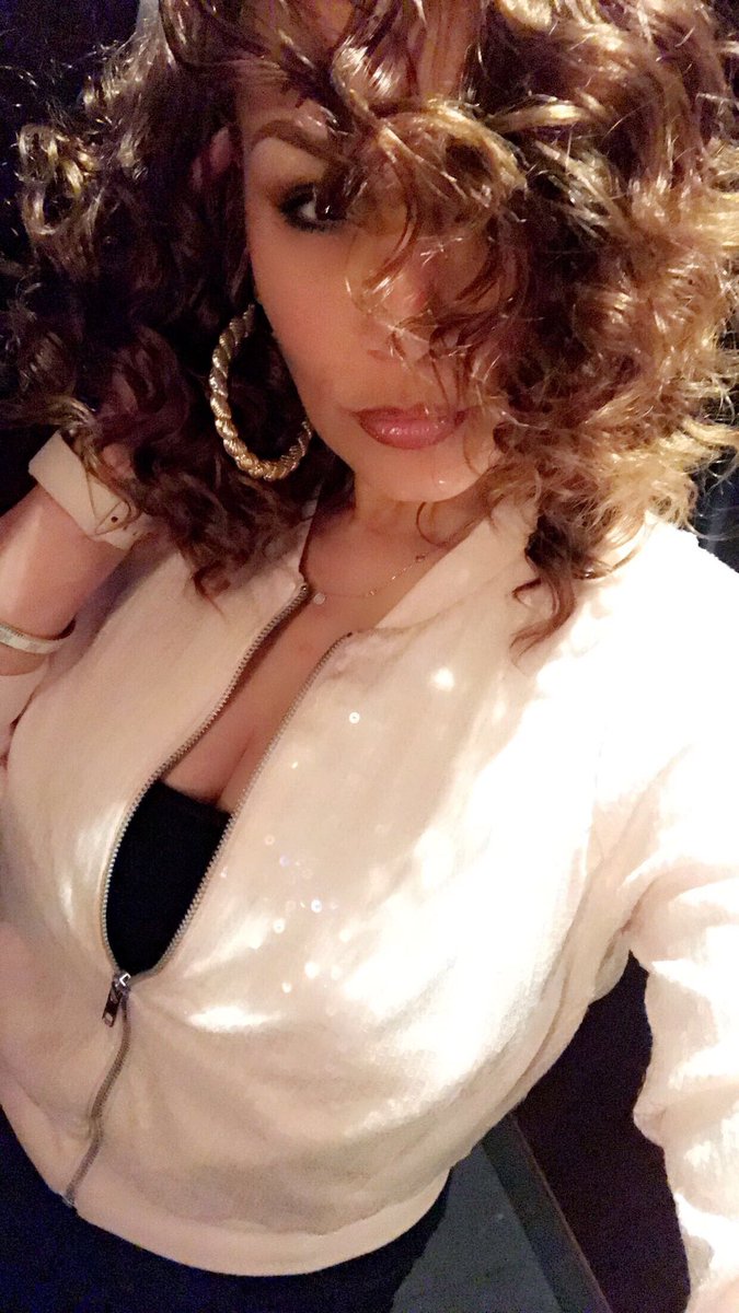 KS1075's tweet photo. 🔊Turn up! @Toshamakia is in the building with your chance to win $1000 every hour in Money Mayhem, details on Summer Jam 21, hip-hop news, &amp; your Daily Dose &amp; coming soon #DearToshamakia ! 
Get the free app at https://t.co/AP4sbfoOSz!🔊 #MidDayTakeOver #NonStopAtNoonRewind https://t.co/a5u2b7Mus7