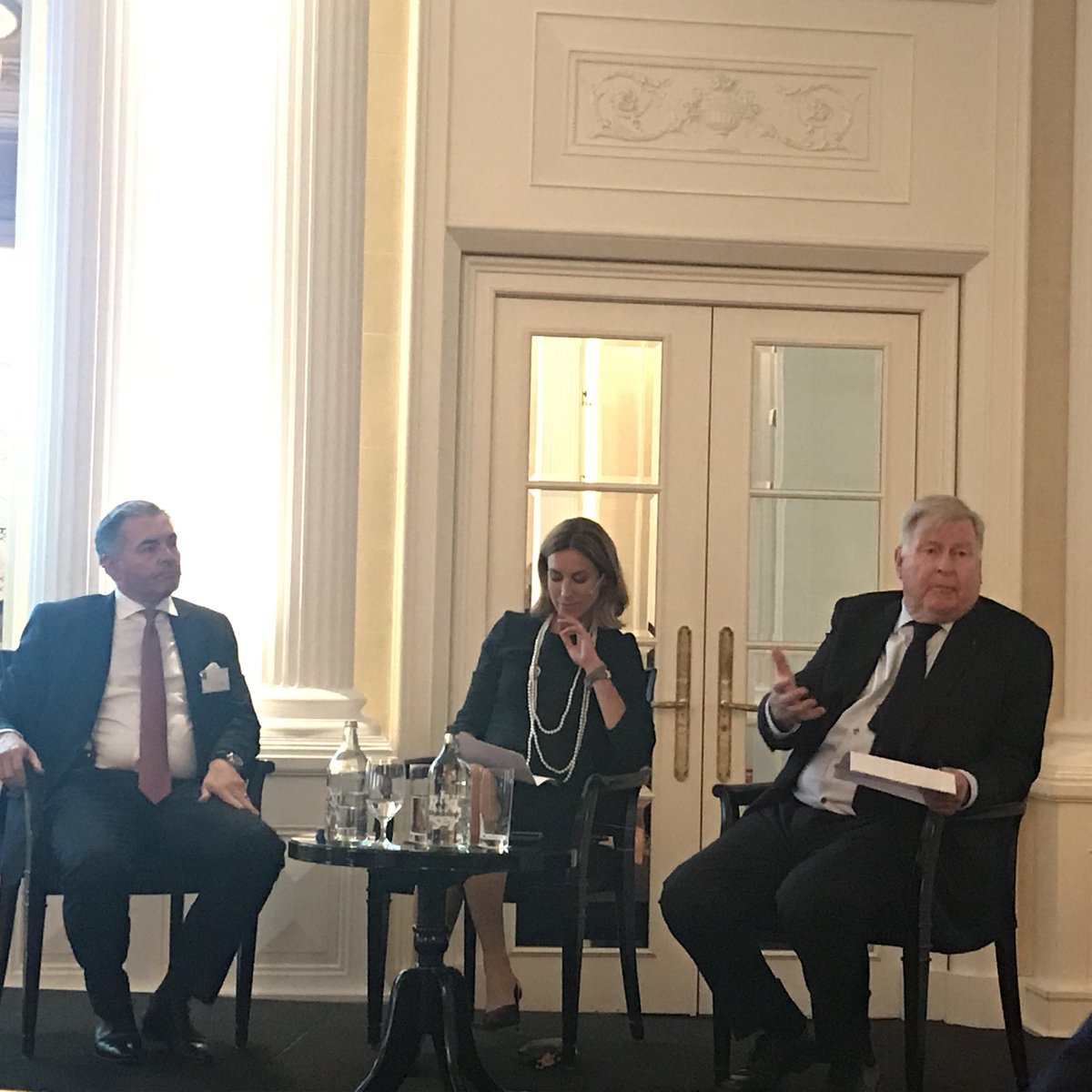 NKammerlander's tweet photo. Interesting Start of today‘s #lorangenetwork Event on #FamilyBusiness in Zürich https://t.co/AovA5kbzyo