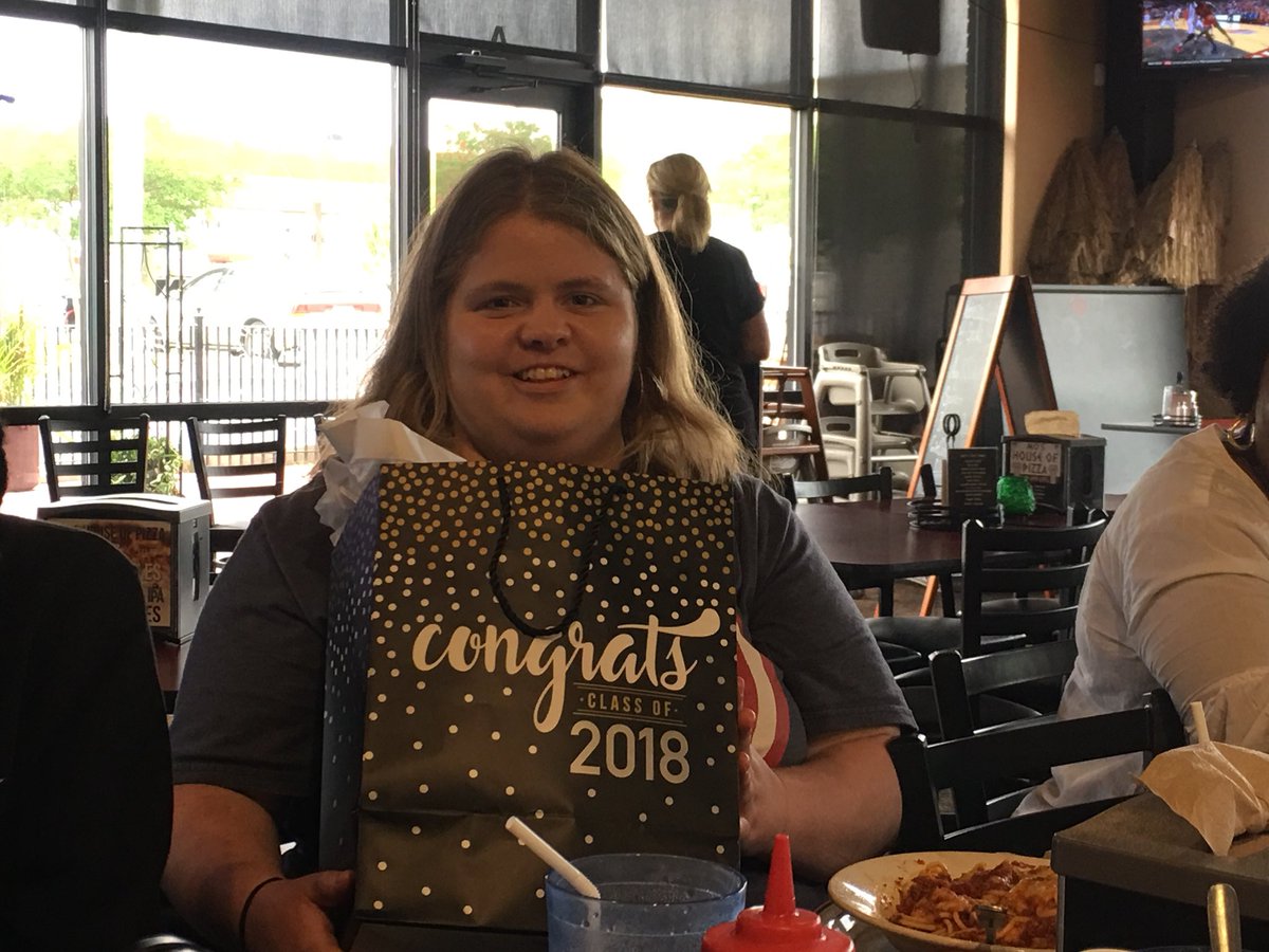 kimcorley_001's tweet photo. Out to eat with our senior and White Knoll’s seniors. https://t.co/VGaR2euifM