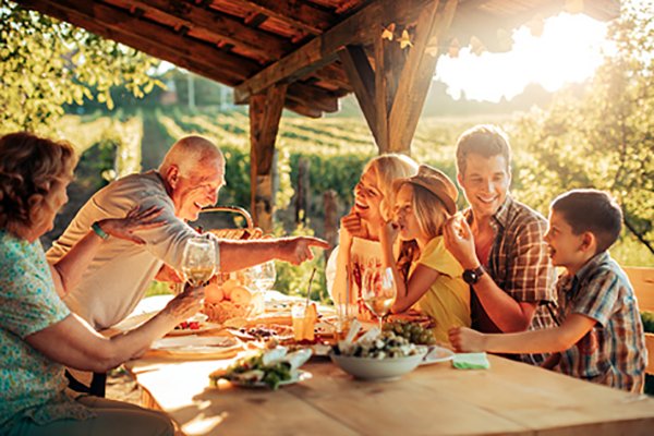 McCollumHearing's tweet photo. "Does someone in your family have hearing loss? Get your family member’s attention before you start speaking to make understanding easier.” —Lori Rakita, Au.D., Phonak Senior Manager of Clinical Research #BHSM #HearingHealth https://t.co/AZ9otgC7k2