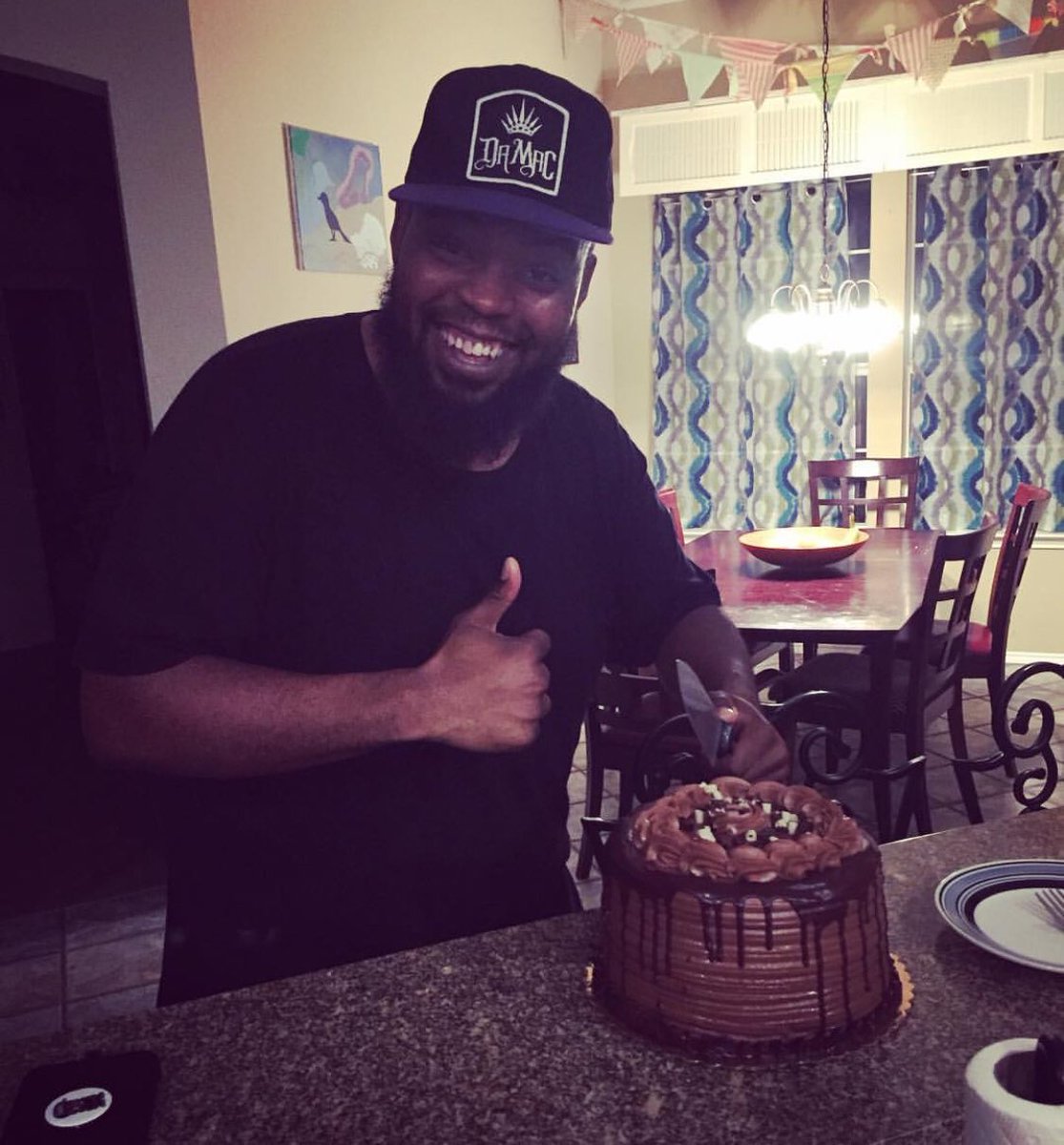 Damacmuzik's tweet photo. So, I dropped an album yesterday (#TEITR) and these 2 wanted to celebrate. So they treated me to @Whataburger &amp; chocolate cake. And they bought 6 copies of the new album 😳 Love yall 🙏🏾 🐘 https://t.co/ZtucchjNX8