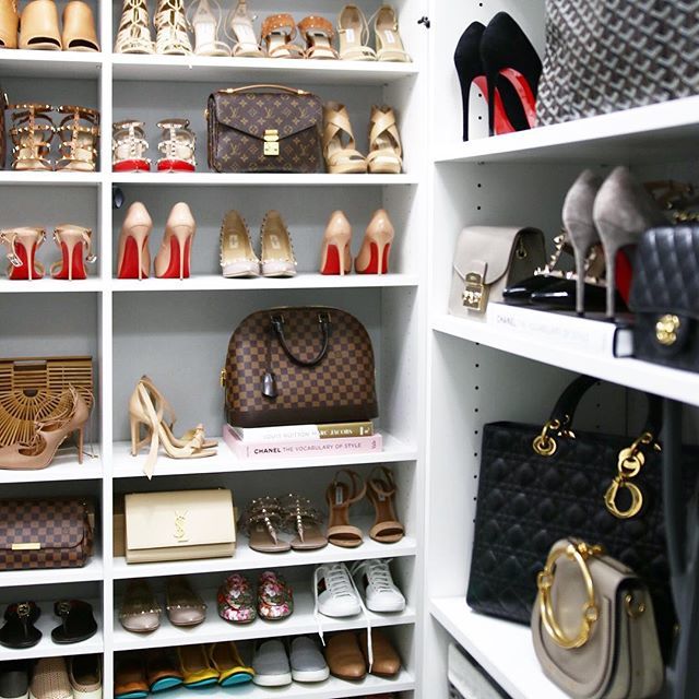 TheLuxMommy's tweet photo. 👡Do you spy the newbies?! I’m Austin bound but it’s a short trip, I’ll be headed back in the morning! #closetorganization #closetgoals #mycloset #californiaclosets @calclosetshou #lvalma #yslsacdejour #lvpochettemetis #lvspeedyban25 #lvfavoritemm #liketkit … https://t.co/alueM6IrSA