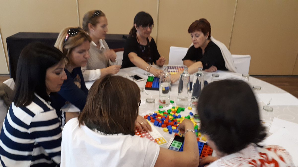 Humberto_oup's tweet photo. #NumiconGranada Asistencia de las Maestras de la Purisima Santa Fe aportando su experiencia. Gracias @purisimasantafe https://t.co/XWP8boD054