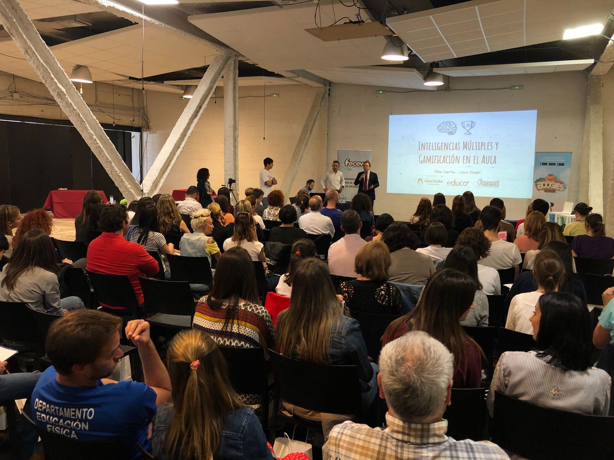 Éxito pleno de asistencia al Taller Formativo sobre “Inteligencias Múltiples y Gamificación en el Aula” que se celebra ahora en la sala Cambra Sur del <a href="/La_Rambleta/">Rambleta</a>, Impartido por Pablo GarMen, Pedagogo Digital CEO Cuicui Estudios. Presentado por <a href="/VivancosMariano/">Mariano Vivancos</a> DG <a href="/feceval_cece/">FECEVAL-CECE</a>