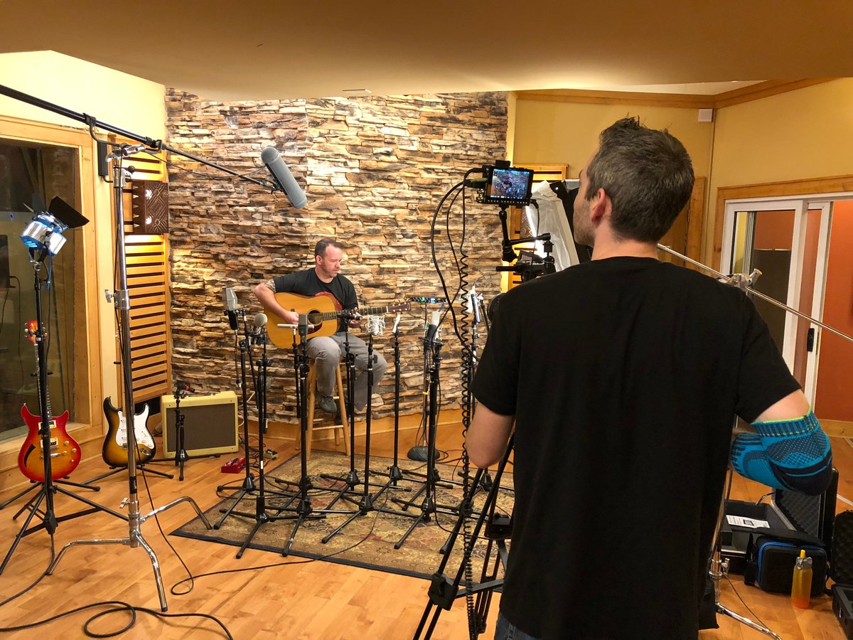 blasthouse's tweet photo. Cool little session today.

@sounddevices are shooting a video, showing off their Kashmir mic preamps with a variety of mics on acoustic guitar.

#sounddevices #blasthousestudios #madison #recordingstudio https://t.co/nzqsVpgZVW