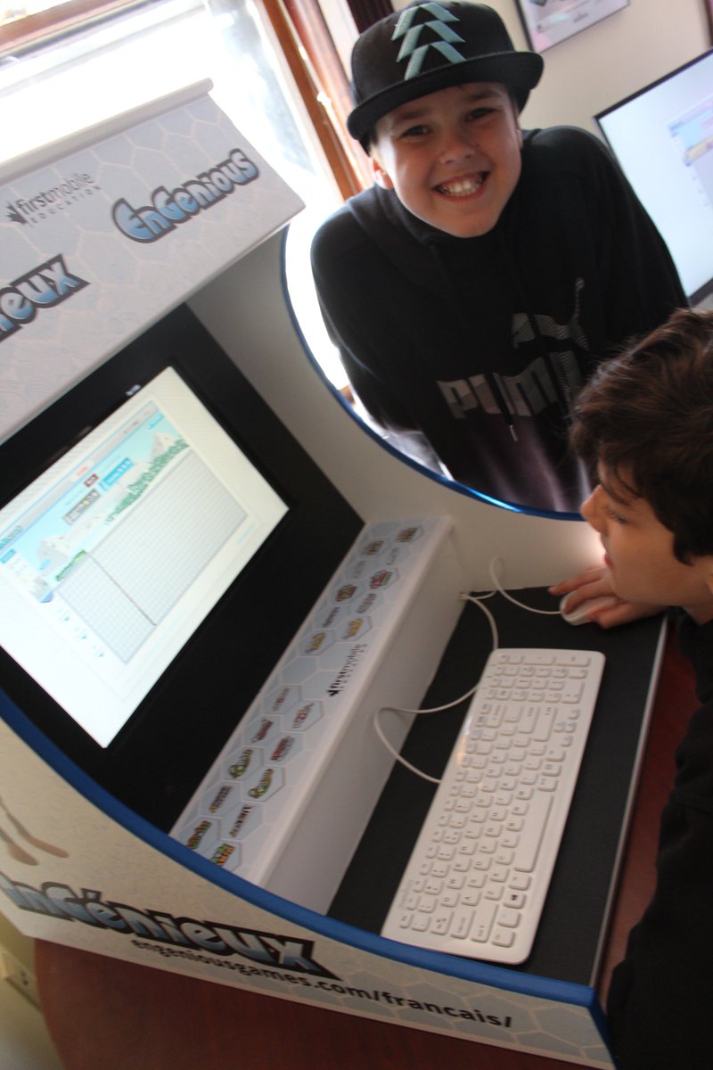 firstmobileed's tweet image. Having fun and playing games for Science Odyssey today at First Mobile Education. Drop by if you can! sciod.ca/event/1269/  #OdySci #ChooseScience @NSERC_CRSNG