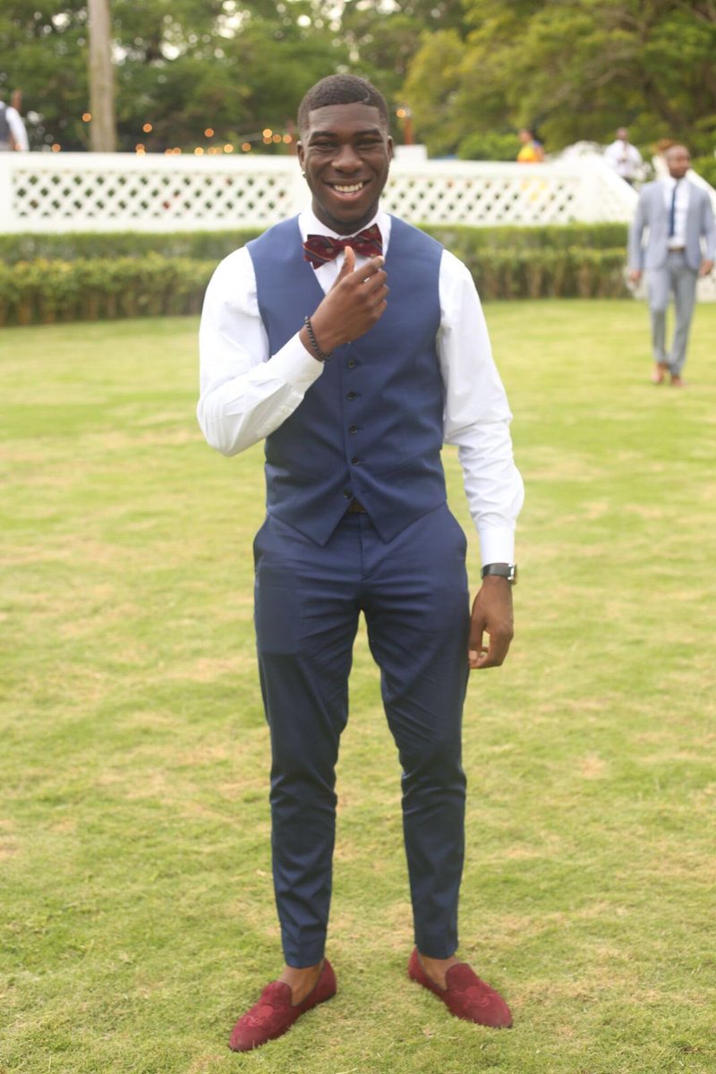 FAUalphas's tweet image. Happy birthday to Brother Elisee Junior St. Preux! As the step master and former president, you helped continue a tradition that has created numerous opportunities. God bless and stay safe! #FAUAlphas #LLUT #Phr3nzy