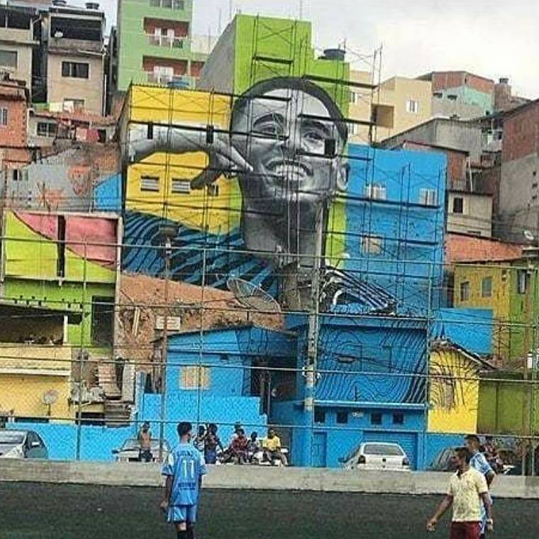 14 Gabriel Jesus Paints His Neighbourhood 18 Gabriel Jesus 039 Face Is Painted In His Neighbourhood The Rise Of A Bra Indy Football Scoopnest