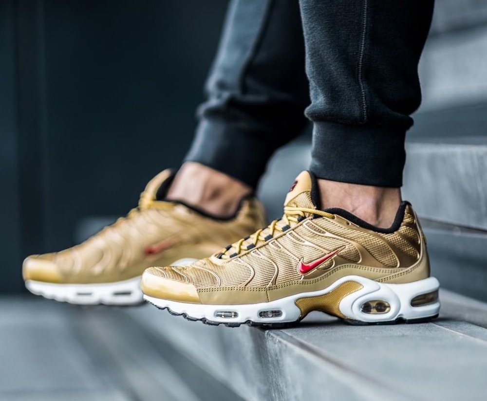 air max plus metallic gold 2018