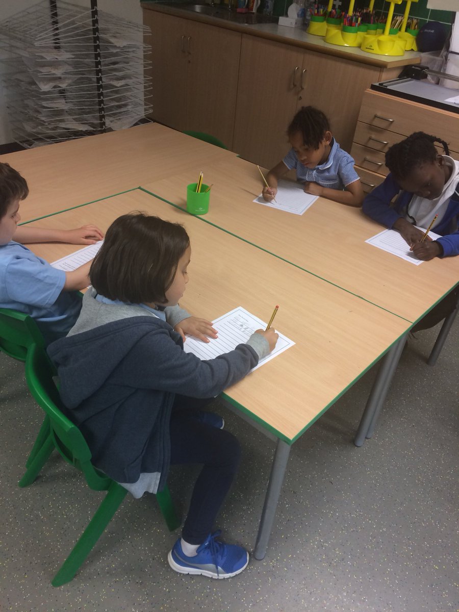 2_beecroft's tweet photo. This afternoon, banyan class wrote letters to One Way School in Zimbabwe. We look forward to the replies! #Internationalschools #onewayschoolzimbabwe https://t.co/DSg4oGeD6F