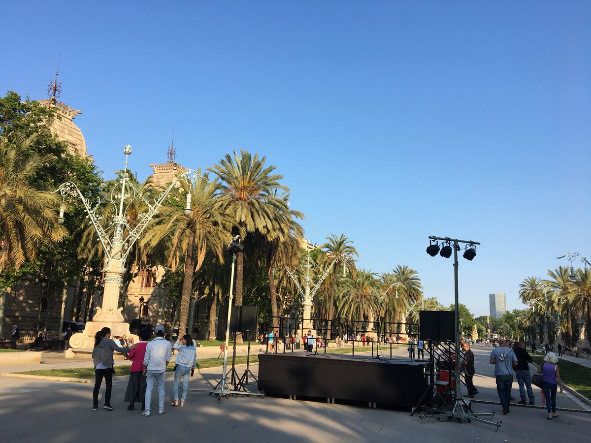 AktesEvents's tweet photo. Tot a punt per a q arribi la manifestació contra les violències sexuals

#ViolènciaMasclista 
@FemiNovembre 
@BCN_Dones https://t.co/fg0gttfW6p