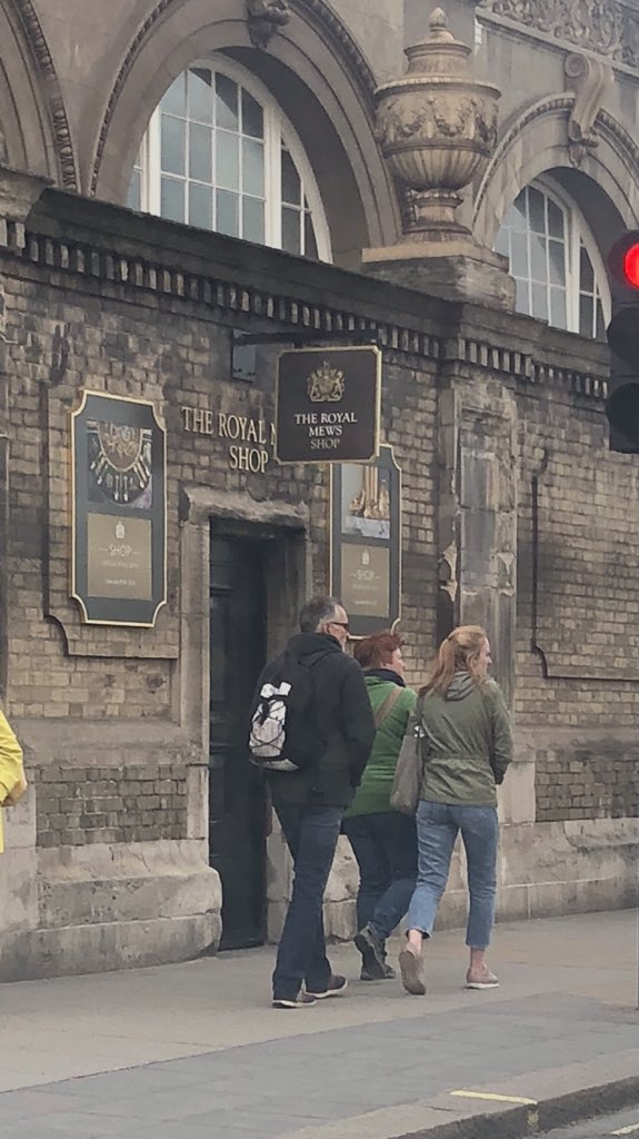 SweetCheesusUK's tweet photo. Queen Liz gave us a shout ahead of her grandsons wedding at the weekend to drop her off some of our special #cheesecake #royalwedding 😂 https://t.co/BfqY4MyoBA