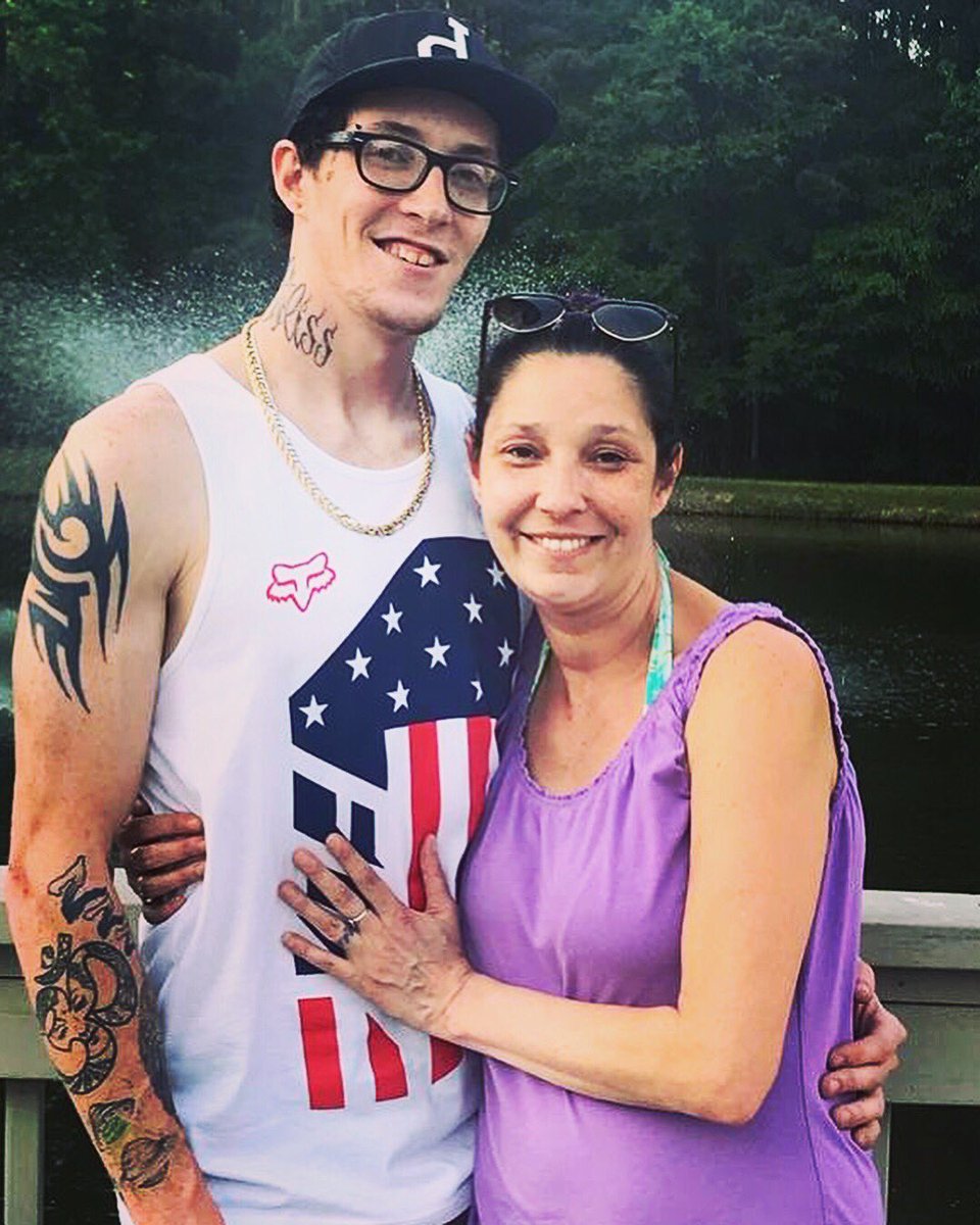 Yote919's tweet photo. thank you for always being supportive of every decision ive grown to make, even when you know it probably wasn't the best one lol. thank you for being mom, mom. 💜 https://t.co/sPfrYjEqi7