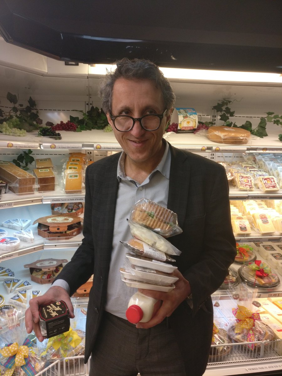 Avant de quitter la région, j'ai fait le plein de victuailles dans une fromagerie du coin.