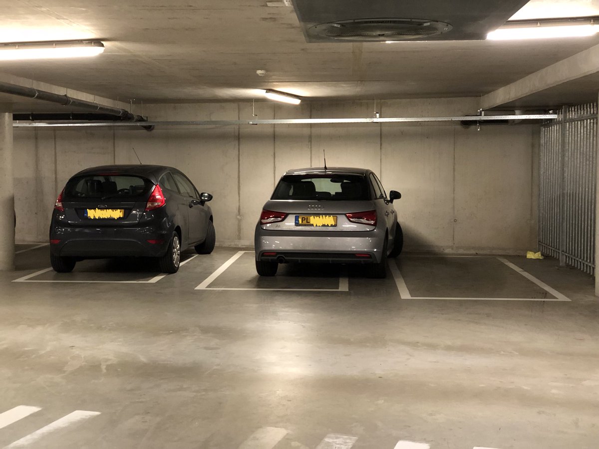 Ok, we gaan starten met het plaatsen van foto’s van minder sociale bestuurders #hoogambacht #volgerlanden #aso.

We beginnen zonder kentekens.