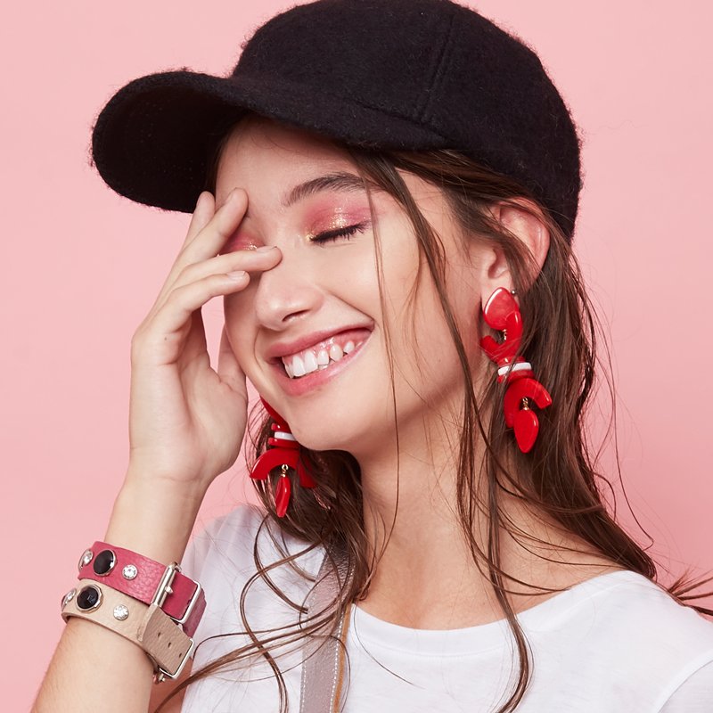 hannaoriginal's tweet photo. Get the look 🔥 Aros Charlie + Pulsera Demi + Cap Ellie #FW18 #InviernoHanna https://t.co/IsoRpwcIX5