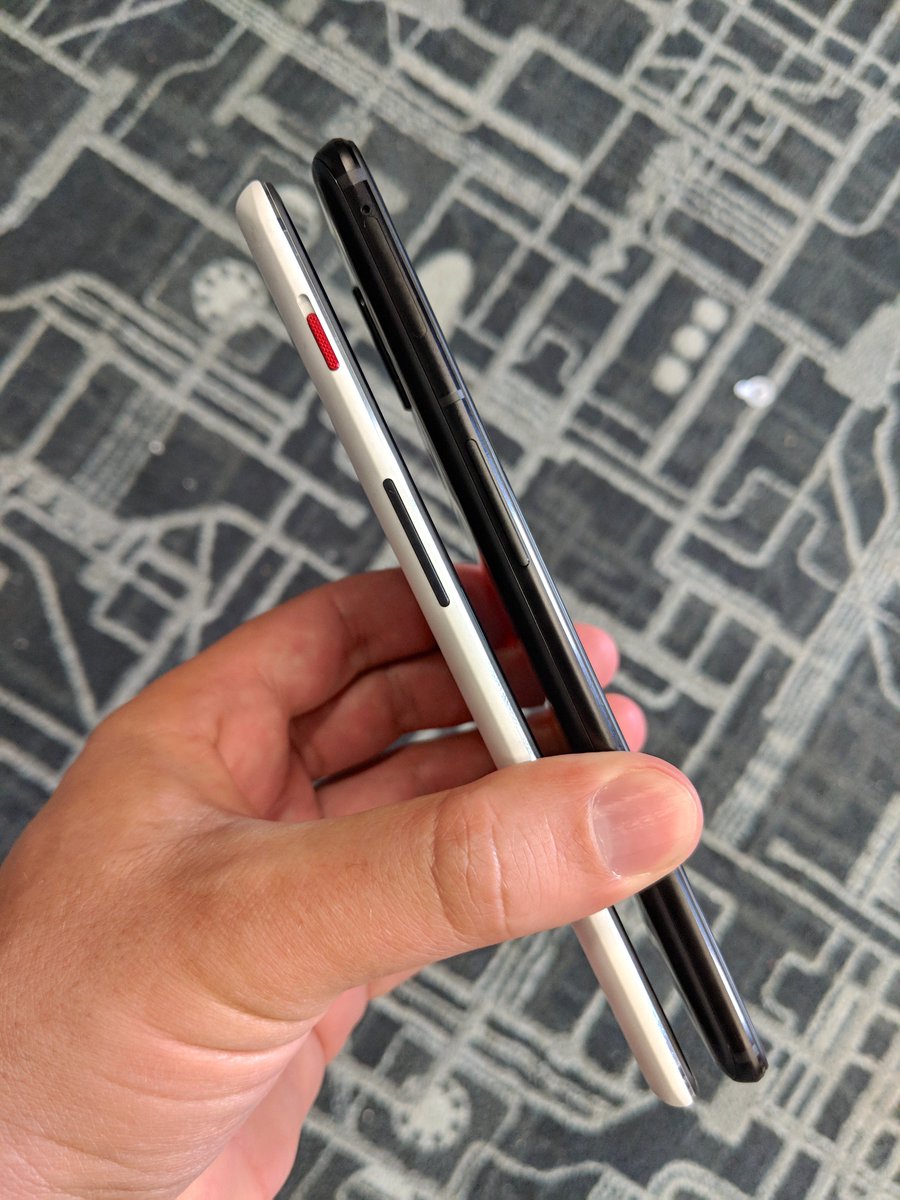 Captain2Phones's tweet photo. @TaofikiG OnePlus 5T: 156.1 x 75 x 7.3mm
OnePlus 6: 155.7 x 75.4 x 7.8mm
#ACOnePlus6AMA https://t.co/BAsxqM9i7y