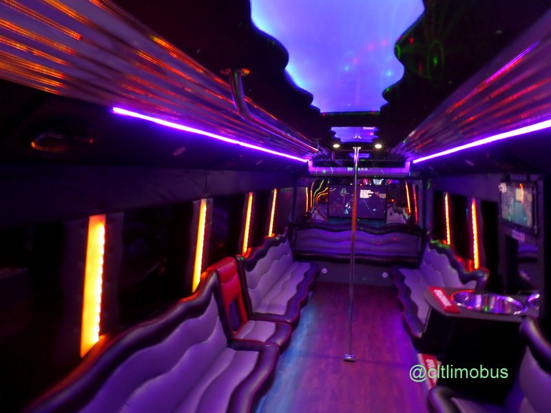 CLTLimoBus's tweet image. Bachelor.... Bachelorette.... Night tours.... Wedding.... Prom.... Sweet 16.... Birthday.... Girls Night Out....   We do it all....😀 #birthday #uptowncharlotte #bachelorparty #queencitywknd #sweet16 #partybus #musicfactory
cltlimobus.com 980 213-1512