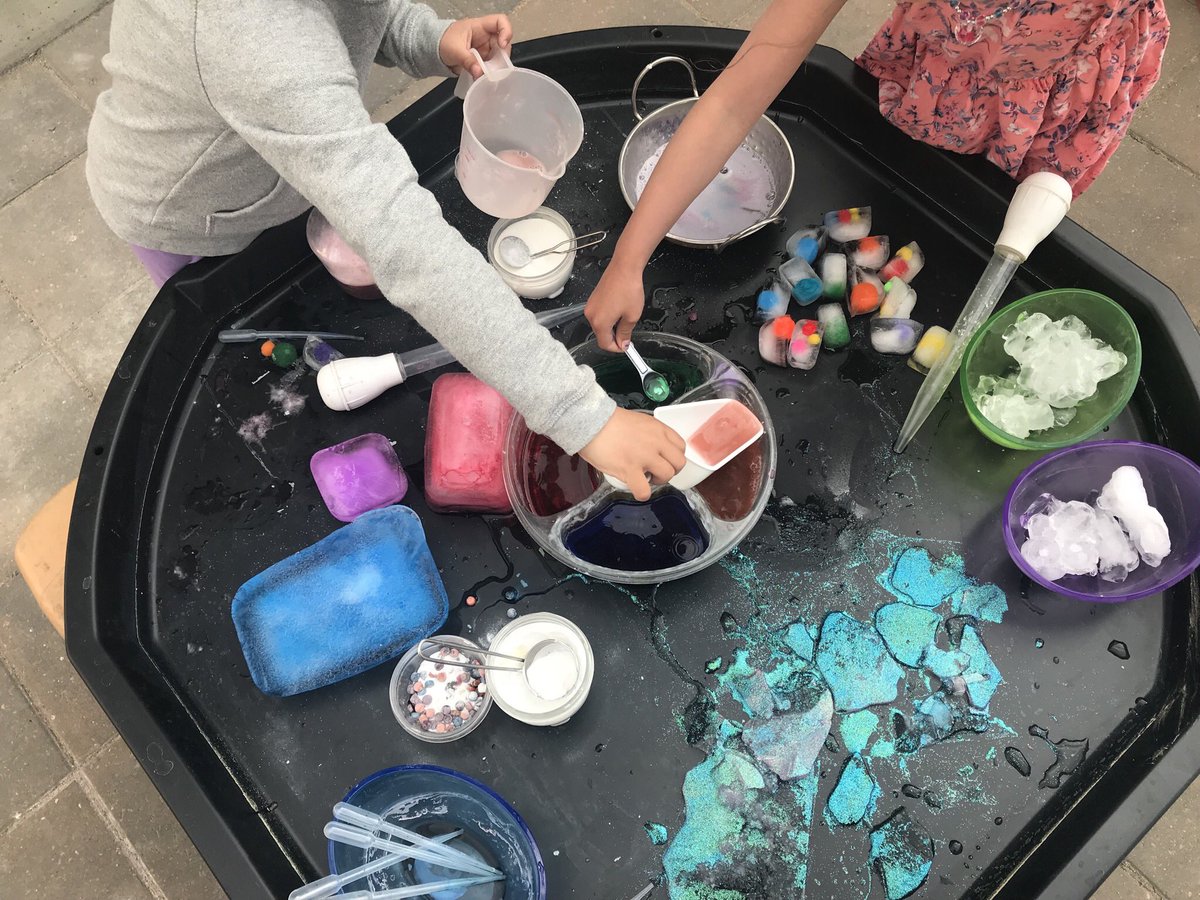 ronniesprek's tweet photo. Science and sensory experience outside this morning!! Lots of hypothesis, experiments, observations, and discoveries happening!! #tufftray #science #bakingsodaandvinegar #iceandsalt #outdoorplay #sensory #sensoryexperience #preschool #outdoorlearning https://t.co/5ZVYB1Zdnz