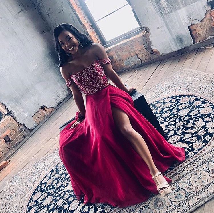 IPAProm's tweet photo. This gorgeous wine colored gown gets all the heart eyes! 😍 #ipaprom #ipapromretailer @RachelAllan @DianesToo https://t.co/QgQS0etPMC