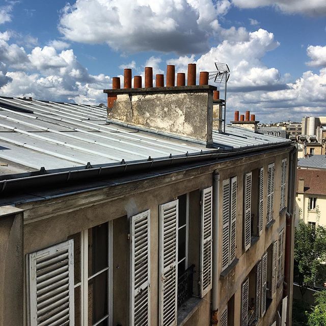 Solutions2pollu's tweet photo. Les toits de paris! #tw #beautiful #city #fun #weekend #lovely #friend’s #flat #nice #view #happy #party #instamood #paris #france #iphoneonly #iphonesia #follow #jj https://t.co/bIzqOHgr3U
