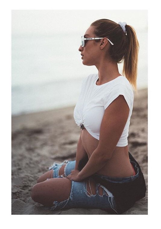 Brooktide's tweet photo. Beach vibes. 💦☀️ #ownthesun

😎 https://t.co/6mNBppNrJJ https://t.co/67AsBiHTP5