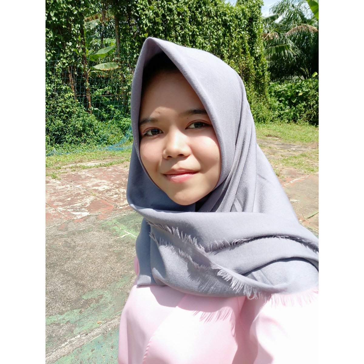 ayu_chanis's tweet photo. Aku tak mudah mencintai, tak mudah bilang cinta. Tapi mengapa kini denganmu aku jatuh cinta❤❤🎶 https://t.co/lRAsuiT9gS