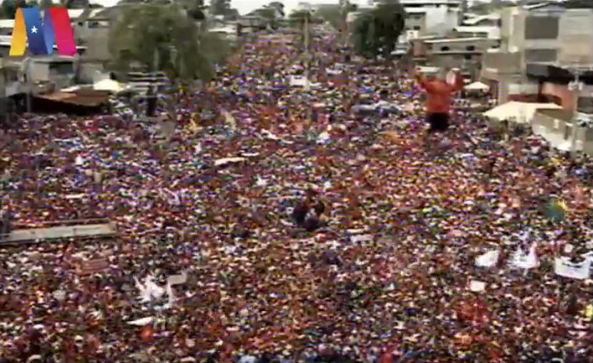 PartidoPSUV's tweet photo. #AHORA Desde San Felix, estado Bolívar junto a nuestro pueblo para consolidar la victoria de @NicolasMaduro #PorLaPazYLaProsperidadVota
#BolívarVotaPorMaduro https://t.co/DMK6kw8Lxo