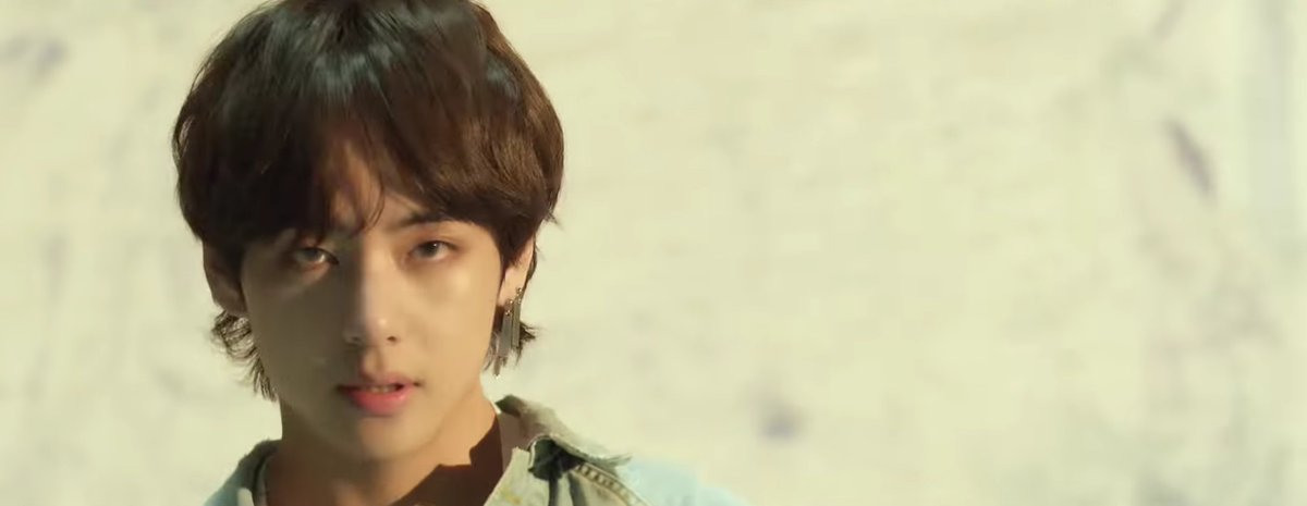 Monie_MOONCHILD's tweet photo. @BigHitEnt @BTS_twt one by one we are together again,
one by one our fears are gone
one by one we're back to yesterday- 

#FakeLoveIsComing #fakeloveteaser2 #LOVE_YOURSELF_轉_Tear #IVoteBTSBBMAs https://t.co/lg3r0eovij