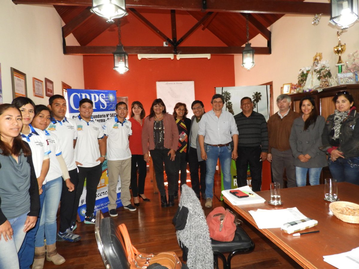 tomasEsantander's tweet photo. INICIO DE PROGRAMA ESA (ESCUELA SALE DEL AULA) COLEGIO SECUNDARIO N°5073 ROSARIO DE LERMA.... reunion con supervisores, gabinete del Municipio y colegios donde se implementara el programa! @AlancayDel @feyc_ines @fguillesaavedra @YanilMarisol @patriciapinasco https://t.co/6UByEZ9Ylw