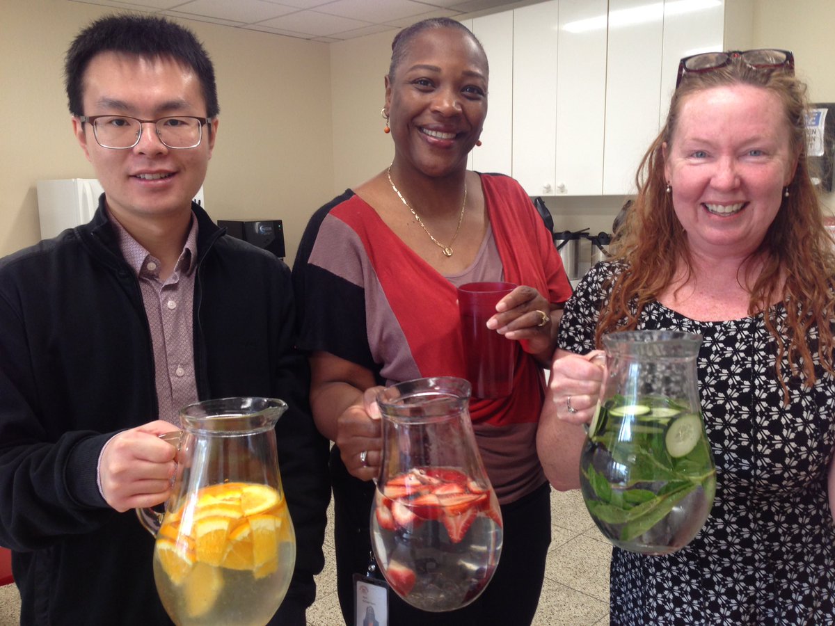 ACHealthCenters's tweet photo. #RethinkYourDrink together we are Refreshing Better with infused water - mix it up! And, #BeatTheSweet https://t.co/DnPkBRLmlA