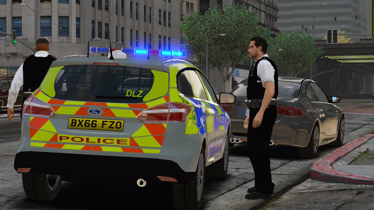 __Sneddon's tweet photo. This afternoon it wasent just @WRPC_RTPC that was doing training. Myself and PC P.Smith completed a student constables initial training for him to get started in his WRPC career! #WRPC https://t.co/sJVWF3Y47E
