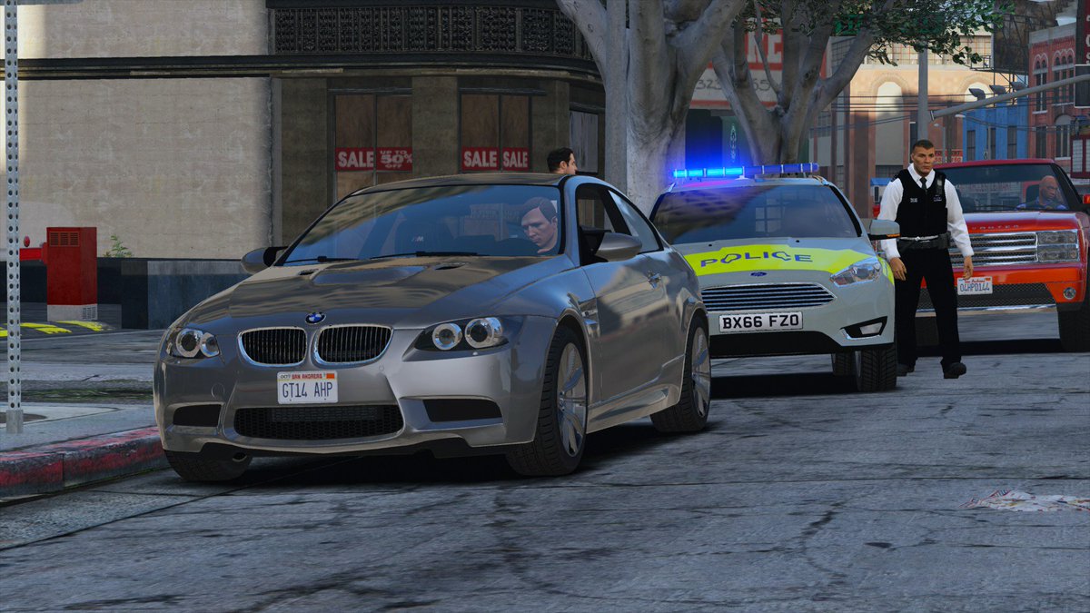 __Sneddon's tweet photo. This afternoon it wasent just @WRPC_RTPC that was doing training. Myself and PC P.Smith completed a student constables initial training for him to get started in his WRPC career! #WRPC https://t.co/sJVWF3Y47E