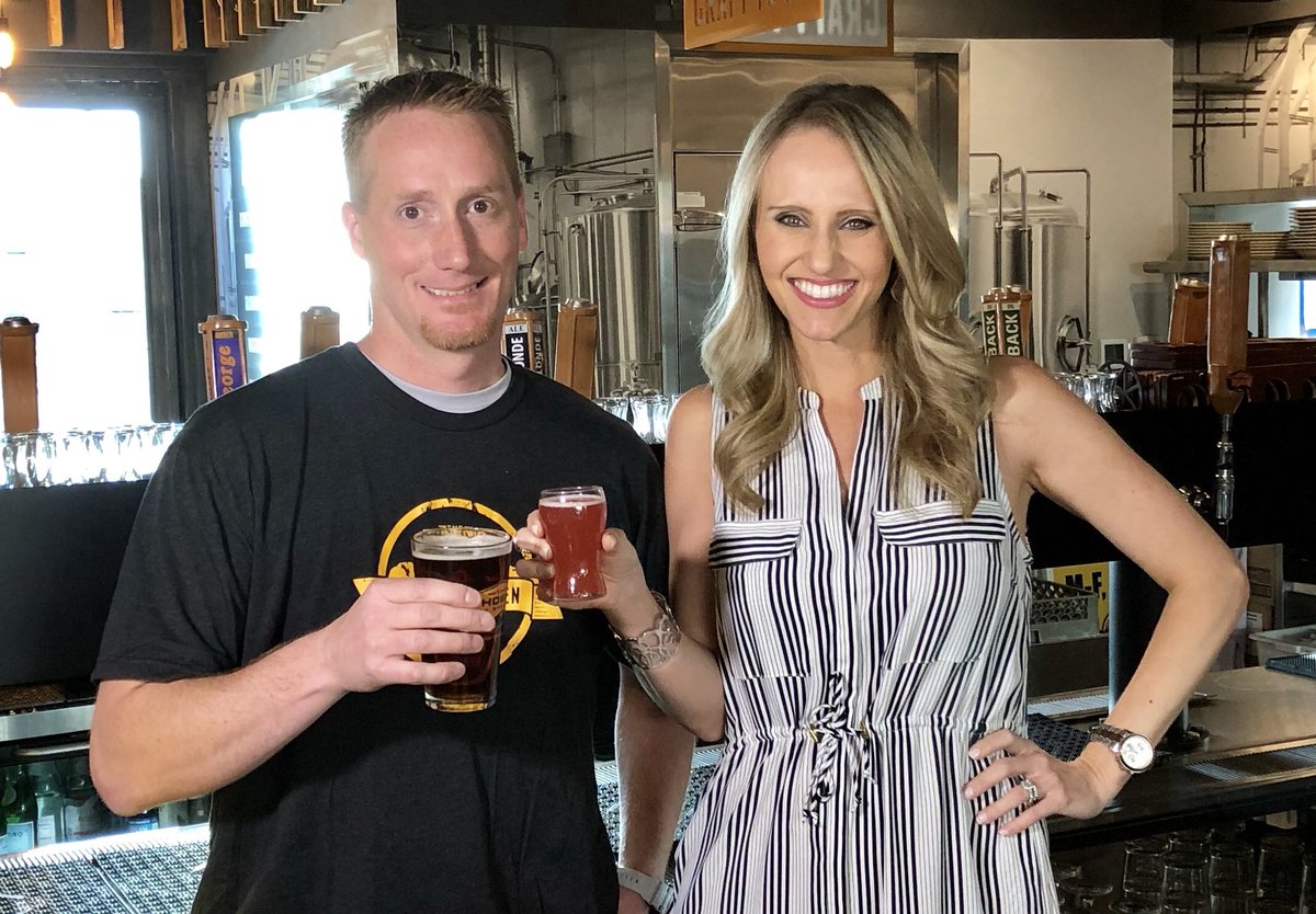 TrishaHendricks's tweet photo. Local brewers are raising a glass to celebrate American Craft Beer Week!
#12News @BrewersAssoc @phxalekitchen @PHXAleBrewery @centralkitchen #chooseAZbrews #watermelonwheat #biltmoreblonde #camelbackIPA #orangepeelIPA #UptownPhoenix #azcraftbeer #eatlocalaz #drinklocalaz #beer https://t.co/EZh3Ot70Jh