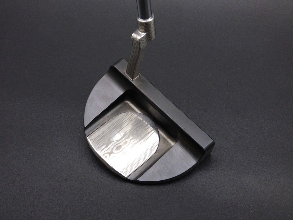 RaybonPutters's tweet photo. Black head - Damascus hosel -
Damascus insert. 😍 

If you could design a putter exactly how you wanted it, what would you do? https://t.co/tHR5t1tSc0
