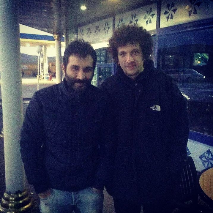 Çok özgür ülkeyiz. 
"Oluk oluk kan akıtacağız" diyen adam serbest 
"Bu ülkeye, insanına yaptıklarınızın hesabını vereceksiniz" diyen Barış Atay gözaltında..
Tarih bugünleri de yazacak. 
Adalet istemek suç değildir.  #BarısAtayYalnızDeğildir
#BarışAtay