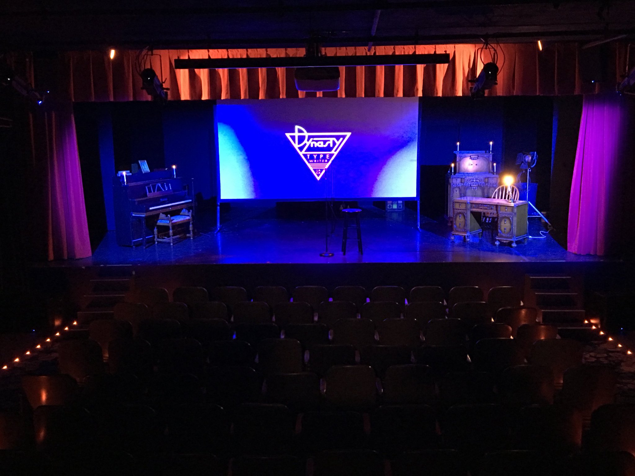 HarmonTown on Twitter "Harmontown is back with a live audience! See us